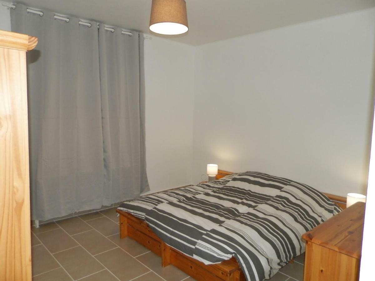 Vallée des Ardoisières Mael-Carhaix Habitación foto