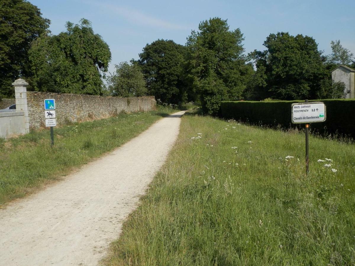 Vallée des Ardoisières Mael-Carhaix Exterior foto
